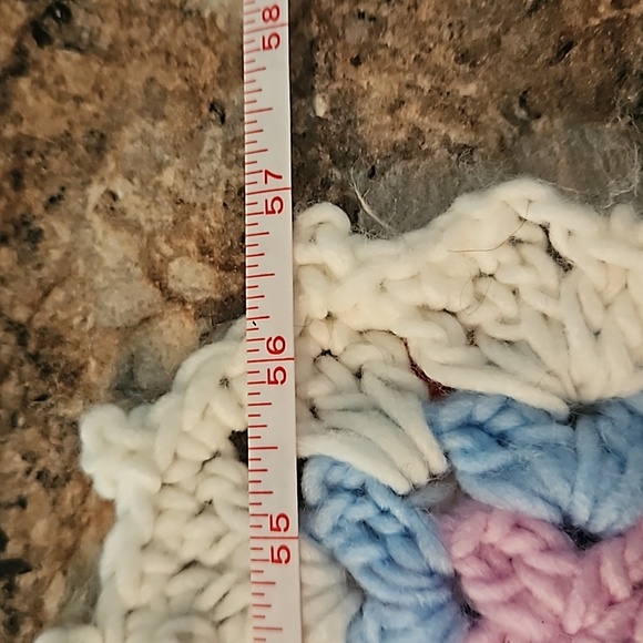 Vintage | Hand Crochet English Village Floral Detail Shawl Scarf Wrap - Picture 5 of 7